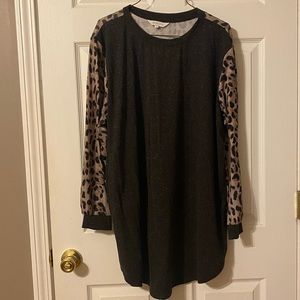 EUC Gray and Animal Print Long Sleeve Plus Size Top Size 2X